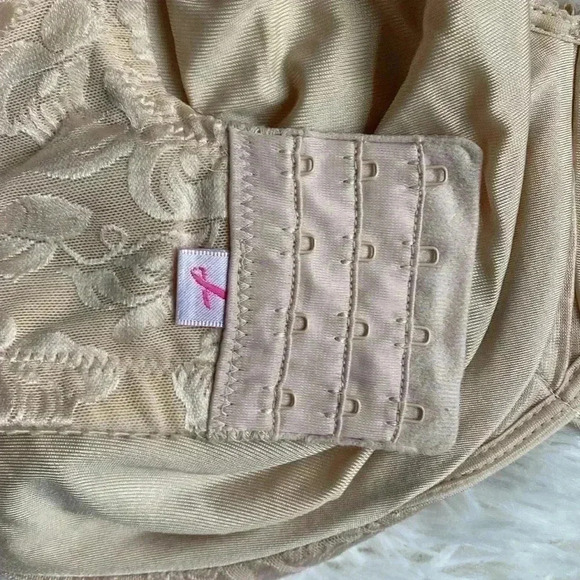 Wacoal Minimizer. Nude. Excellent coverage. Size 36I. Underwire. - Picture 4 of 5